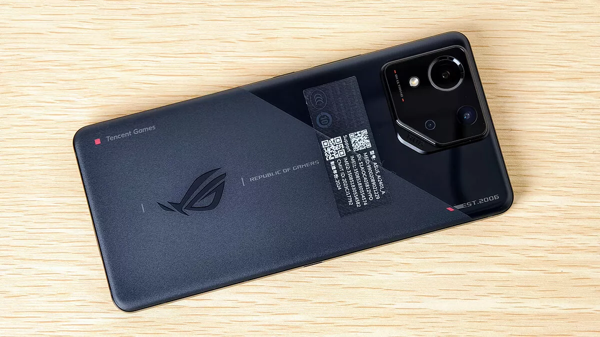 ASUS ROG Phone 8レビュー。パンチホールと引き換えに軽量化した8 Gen 3ゲーミングスマホ - AndroPlus