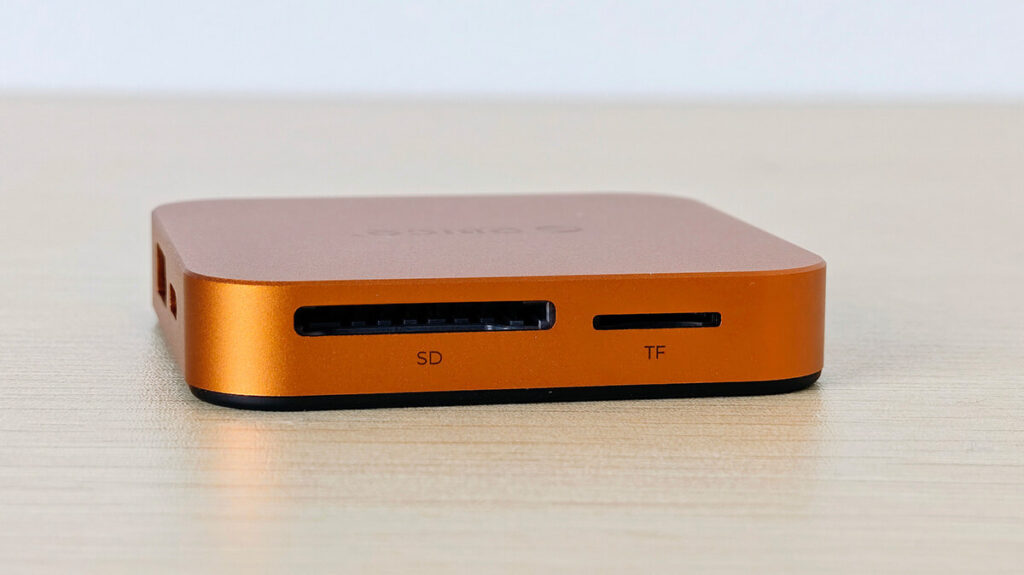 SDカードリーダー